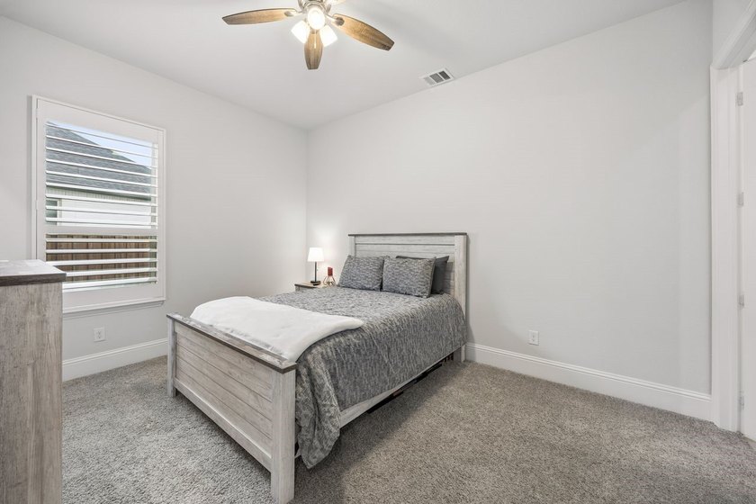 Welcome to 2700 Castlebridge in desired Waterford Point - The - photo 26