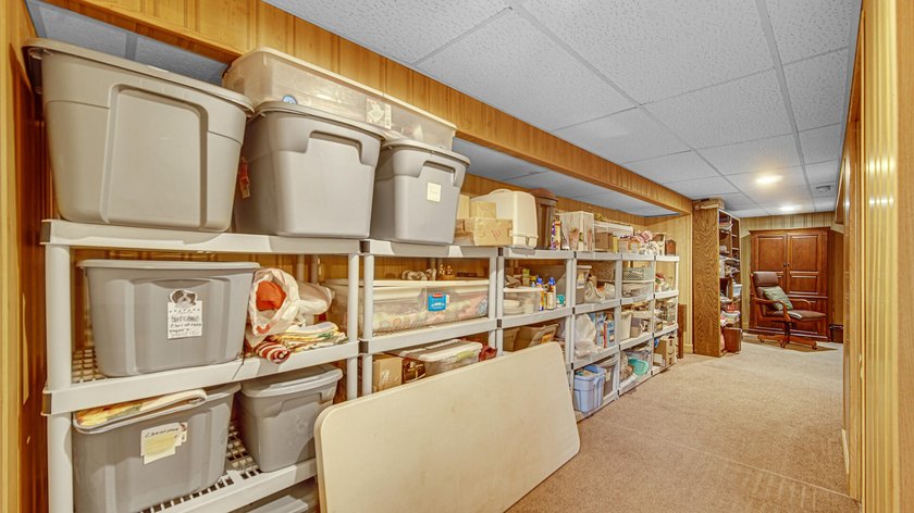 Welcome home to this beautifully maintained home on a desirable - photo 27
