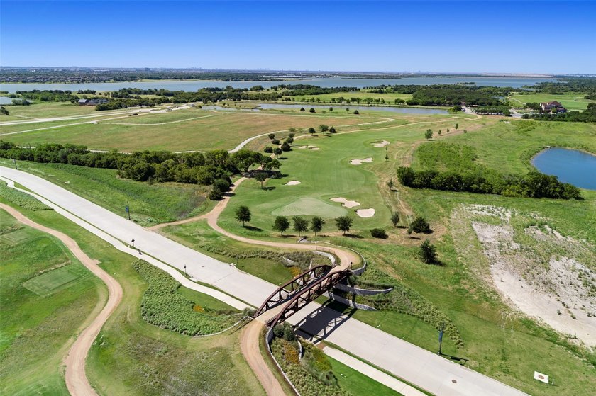 Welcome to 2700 Castlebridge in desired Waterford Point - The - photo 34