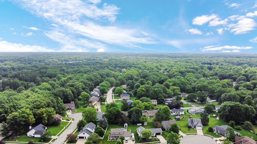 Welcome home to this beautifully maintained home on a desirable - photo 41
