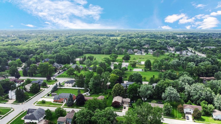 Welcome home to this beautifully maintained home on a desirable - photo 42