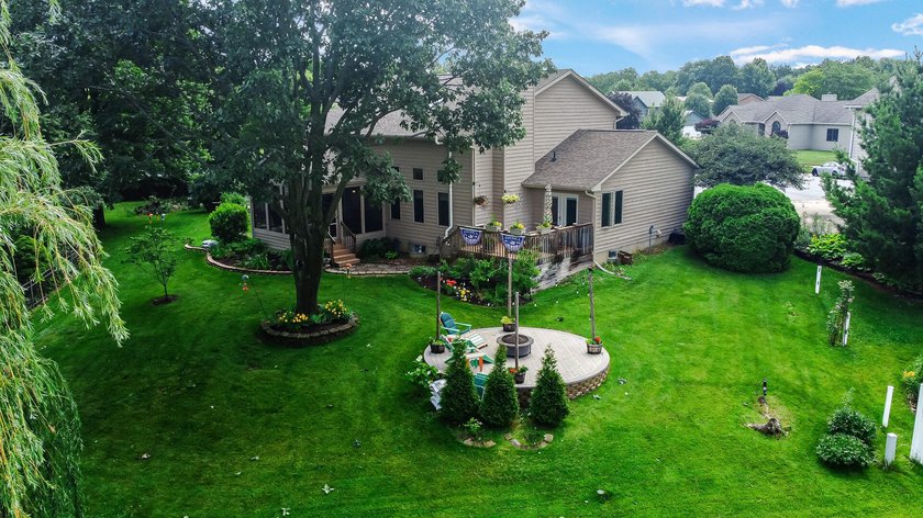 Welcome home to this beautifully maintained home on a desirable - photo 44