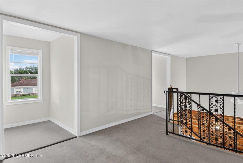 PRICE REDUCTION!!!!! Beautiful renovated home on oversized lot - photo 22