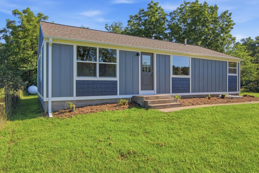 Welcome To The Newly Remodeled - W9486 State Highway 35, Pepin - photo 4