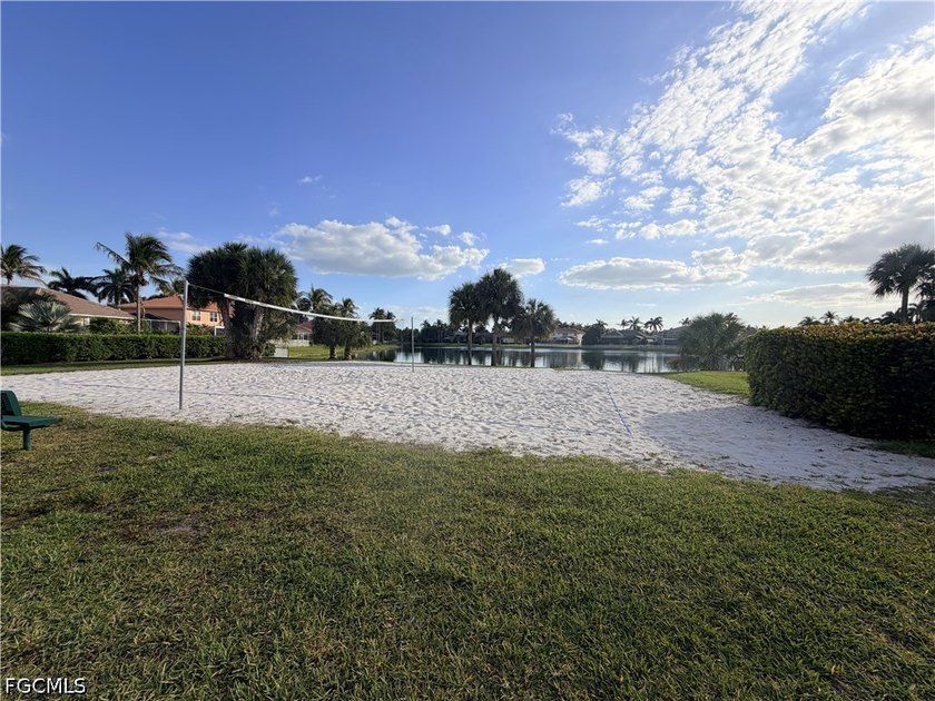 Experience comfortable Florida living in the beautiful community - photo 31