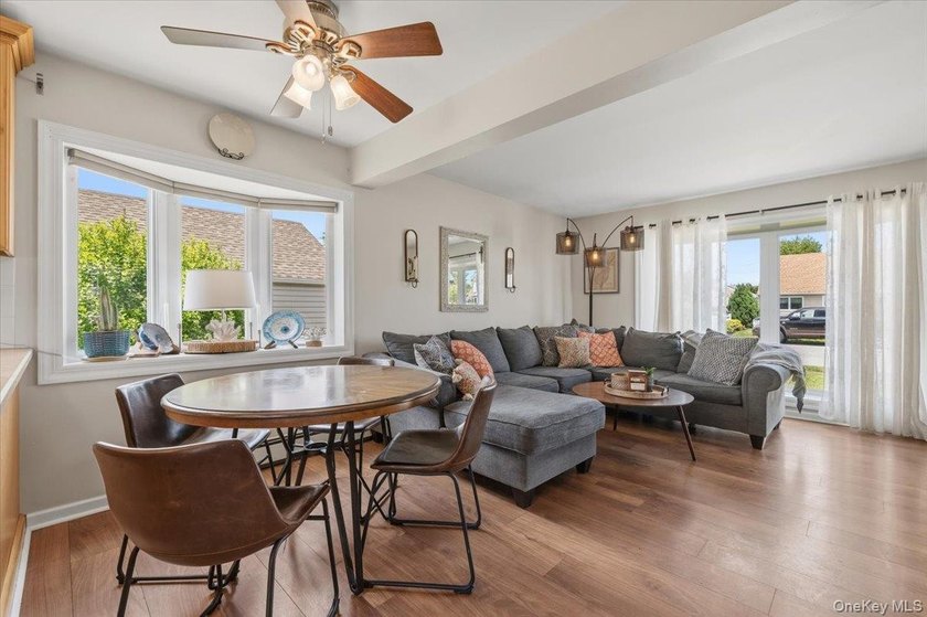 Welcome to 104 Franklin Place - a beautifully updated Cape - photo 7