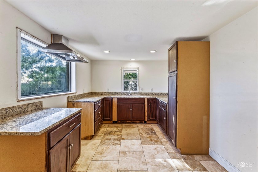 Looking for your own oasis in Robert Lee? Look no further! This - photo 11