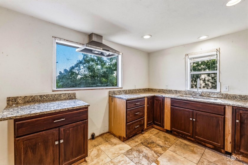 Looking for your own oasis in Robert Lee? Look no further! This - photo 12