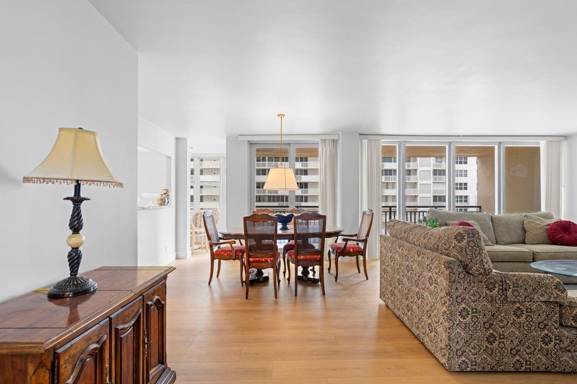 ABSOLUTELY GORGEOUS OCEANFRONT CONDO | PRESTIGIOUS CLOISTER DEL - photo 6