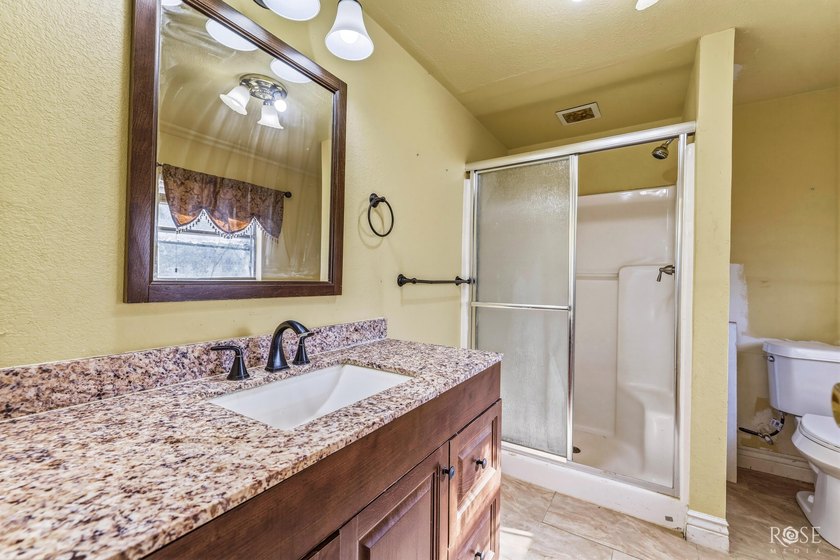 Looking for your own oasis in Robert Lee? Look no further! This - photo 18