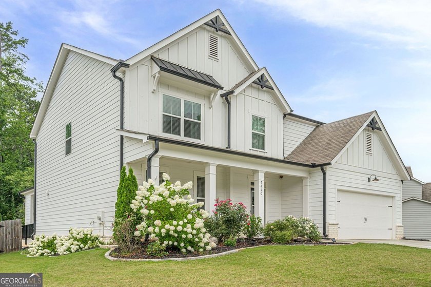 Welcome to Carruth Lake Estates, one of North Forsyth's most - photo 2