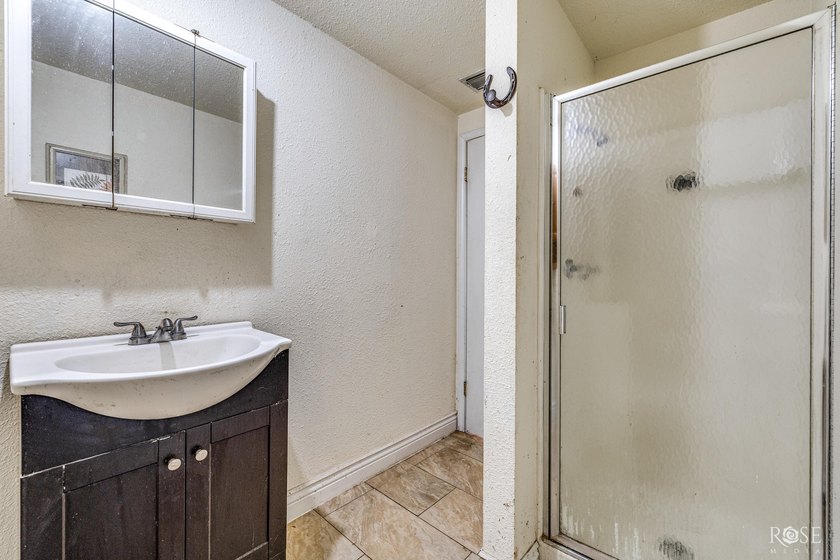 Looking for your own oasis in Robert Lee? Look no further! This - photo 22