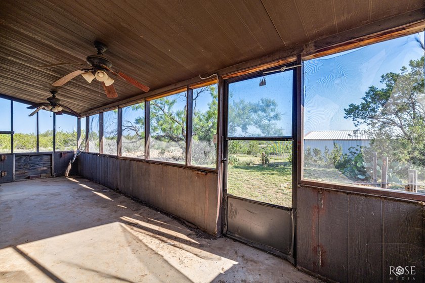 Looking for your own oasis in Robert Lee? Look no further! This - photo 23