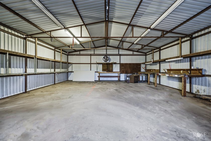 Looking for your own oasis in Robert Lee? Look no further! This - photo 29