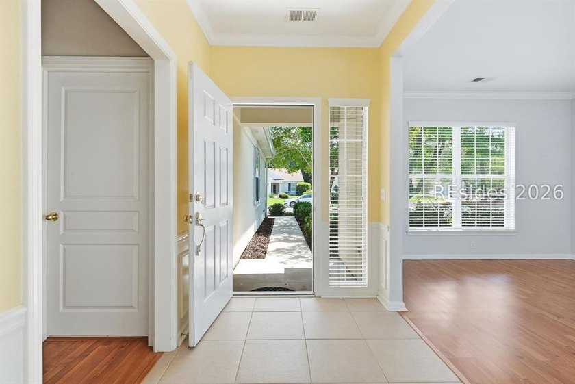 Discover the lifestyle so many retirees and active adults are - photo 8