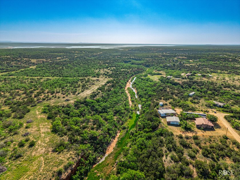 Looking for your own oasis in Robert Lee? Look no further! This - photo 38