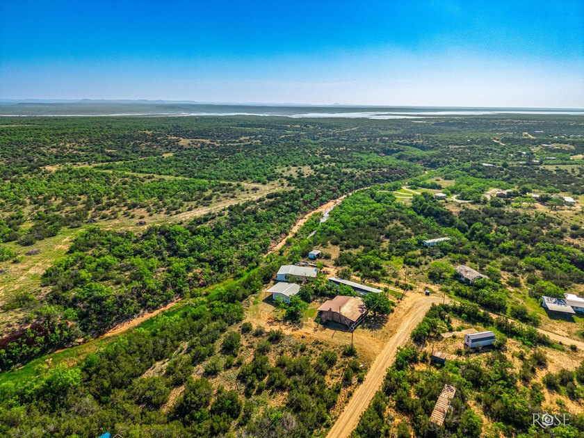 Looking for your own oasis in Robert Lee? Look no further! This - photo 39