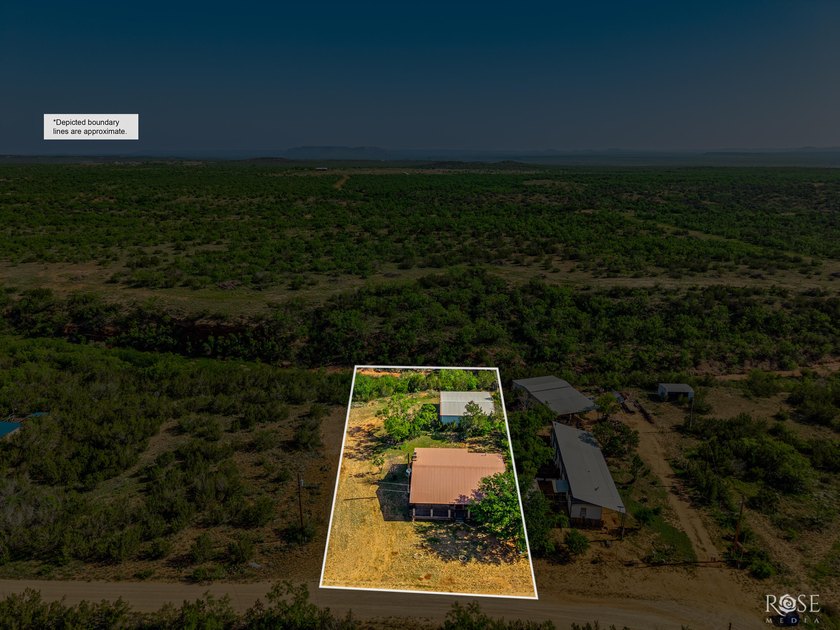 Looking for your own oasis in Robert Lee? Look no further! This - photo 42