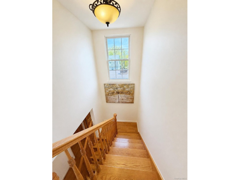 LOCATION LOCATION LOCATION !!!!! PROPERTY located at RIGHT BY - photo 9