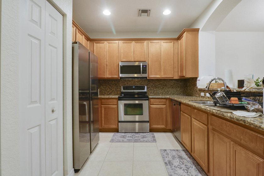 Great Investment Opportunity! Long term tenant in place at - photo 14