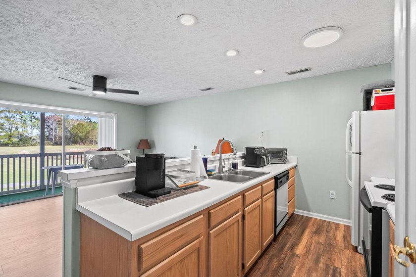 Welcome to 597 Blue River Court, a bright and well-maintained - photo 10