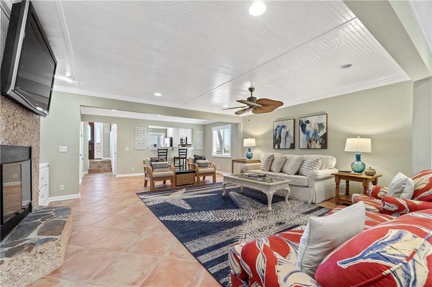 For Sale: Dune Breeze Townhome at 1528 Ocean Boulevard, St - photo 18