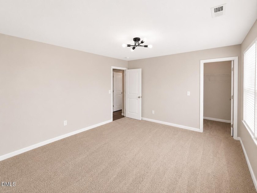 Magnificent 5 Bedroom, 3 Bath 2-story home in DURHAM!! You will - photo 20