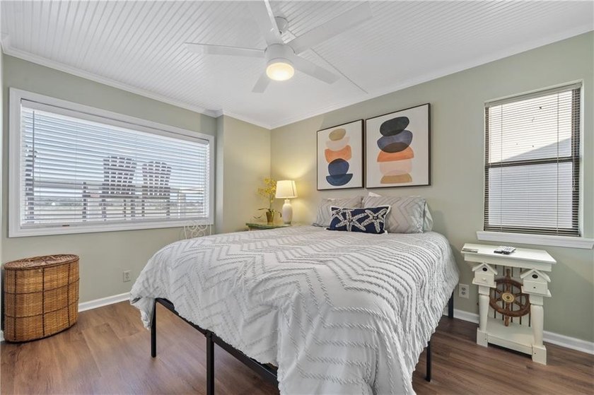 For Sale: Dune Breeze Townhome at 1528 Ocean Boulevard, St - photo 28
