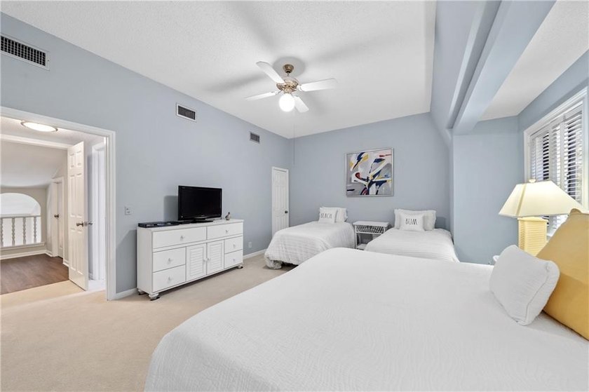 For Sale: Dune Breeze Townhome at 1528 Ocean Boulevard, St - photo 34