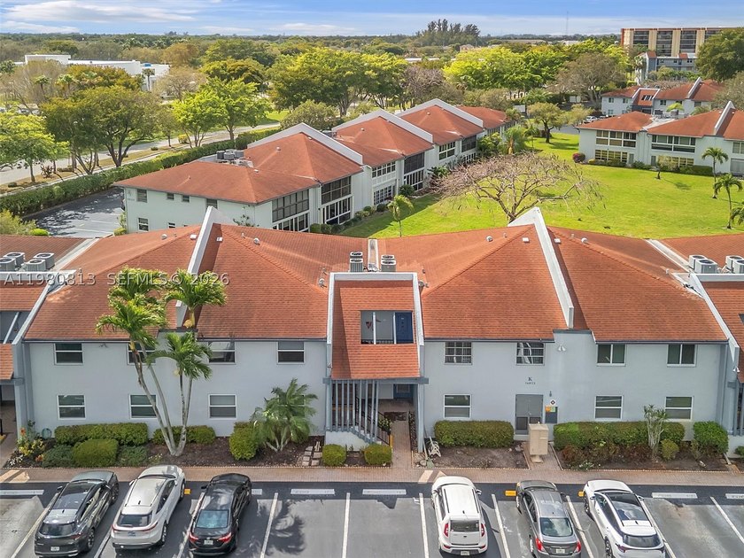 Come explore the Florida lifestyle in this active 55+ community - photo 34