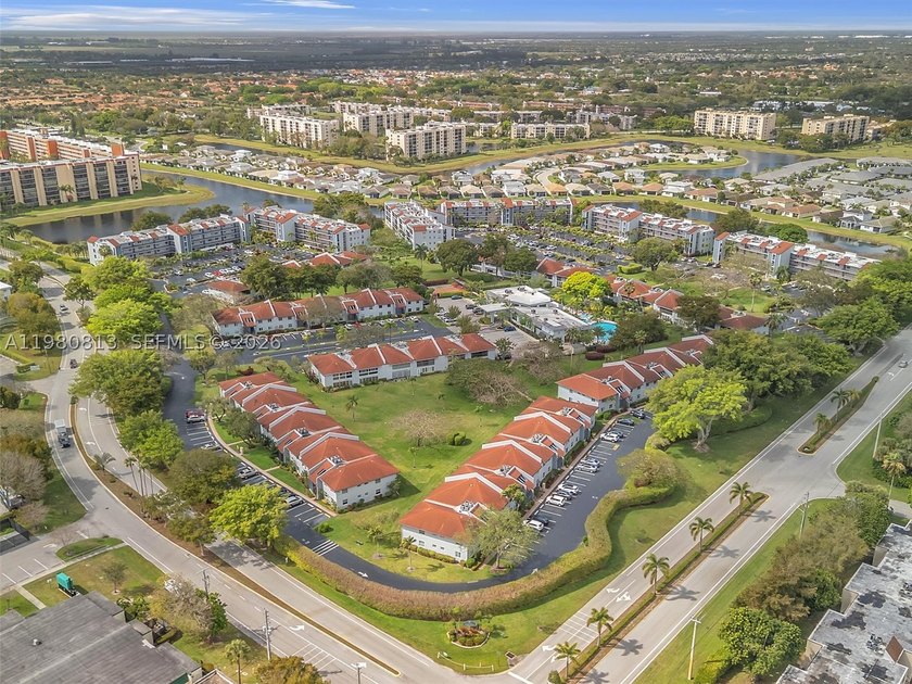 Come explore the Florida lifestyle in this active 55+ community - photo 35