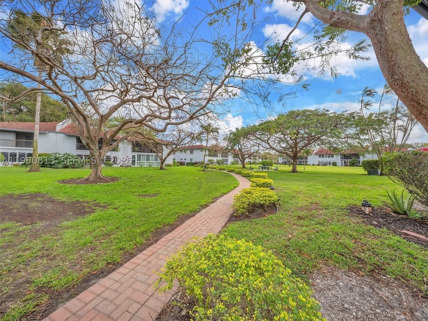 Come explore the Florida lifestyle in this active 55+ community - photo 41