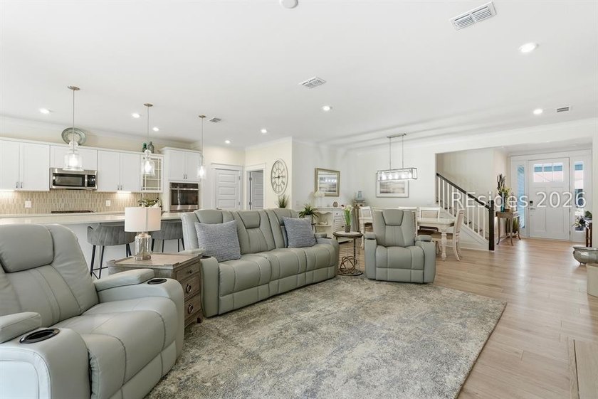 Welcome to the highly sought-after Ibiza Loft model in Four - photo 9