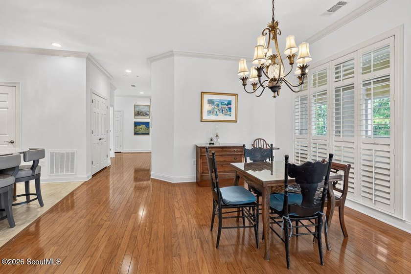 A rare opportunity to own a top-floor, rear corner residence in - photo 13