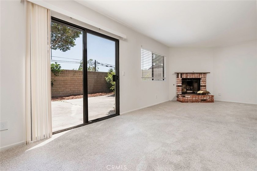 Set in a cul-de-sac street at Brentwood Place, from the curb - photo 8