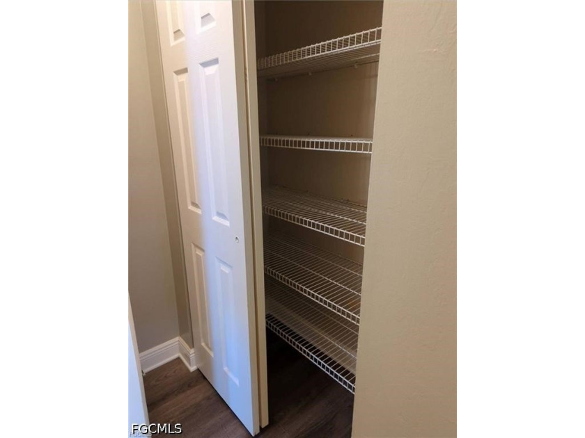 *DUPLEX INVESTMENT OPPORTUNITY IN DESIRABLE SW CAPE CORAL!* - photo 12