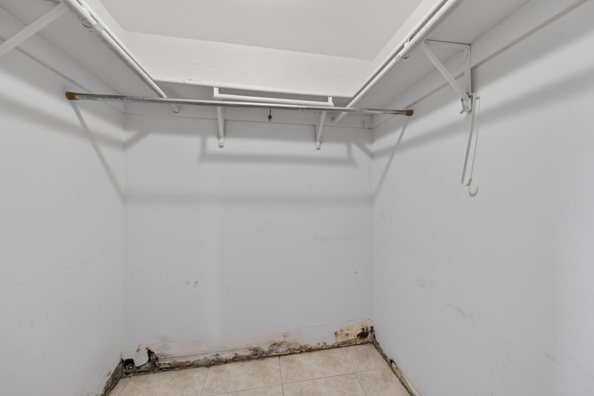 Desirable first-floor end unit in Sunrise Lakes Phase One! This - photo 12