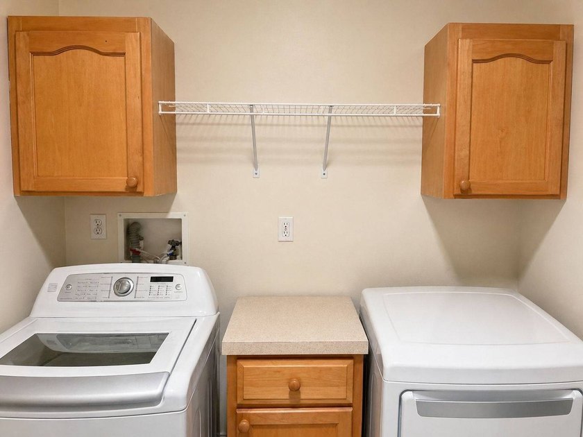 REDUCED! Resort style living in 55 plus golf gated community - photo 20