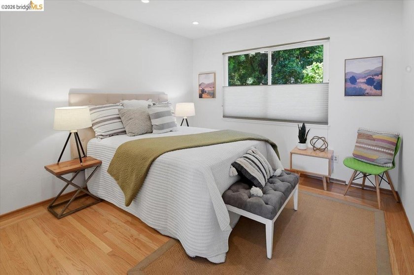 Perched peacefully above it all, this Mid-Century modern home - photo 21