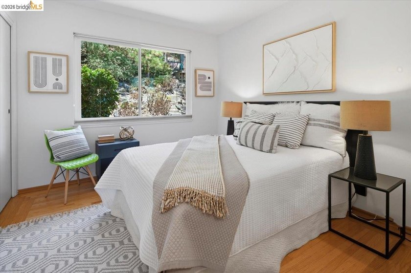Perched peacefully above it all, this Mid-Century modern home - photo 23
