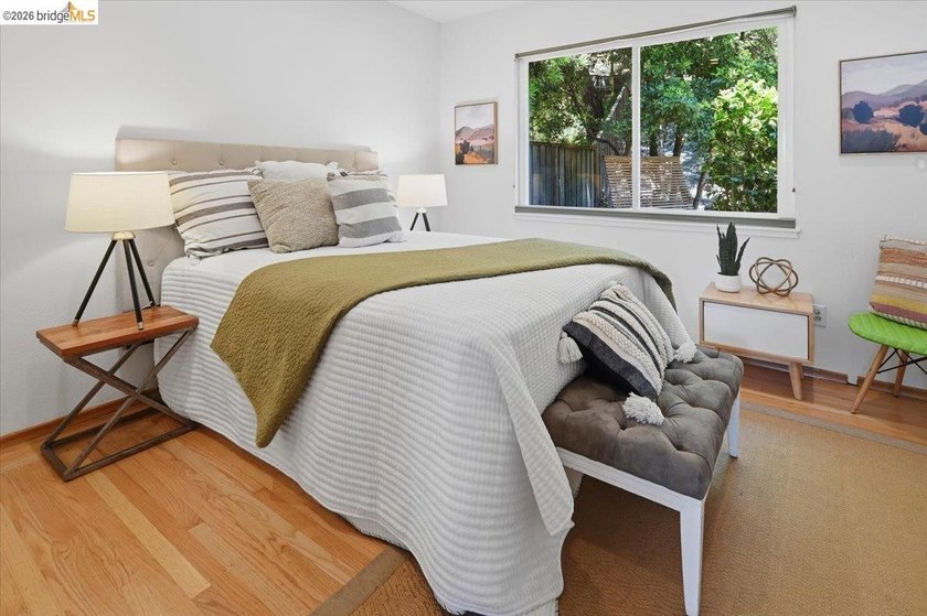 Perched peacefully above it all, this Mid-Century modern home - photo 24