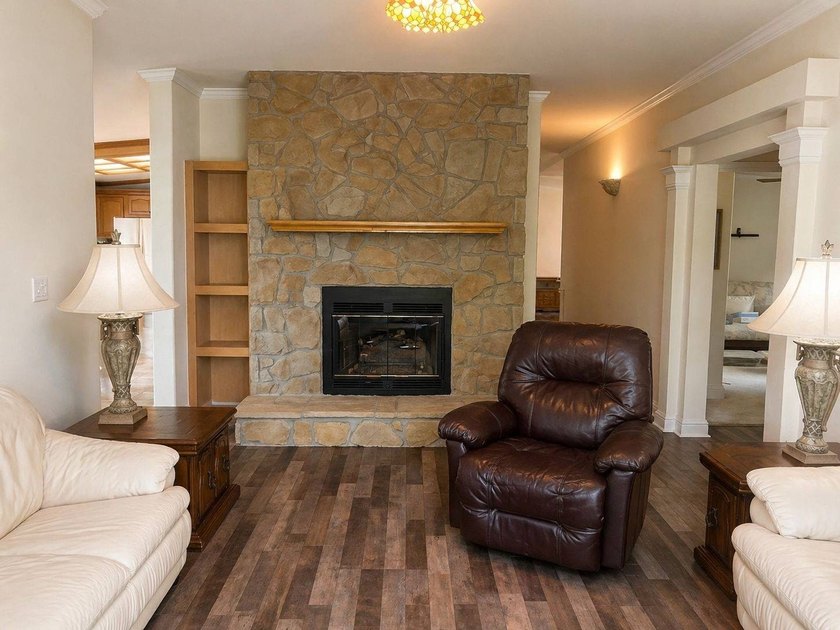 REDUCED! Resort style living in 55 plus golf gated community - photo 25
