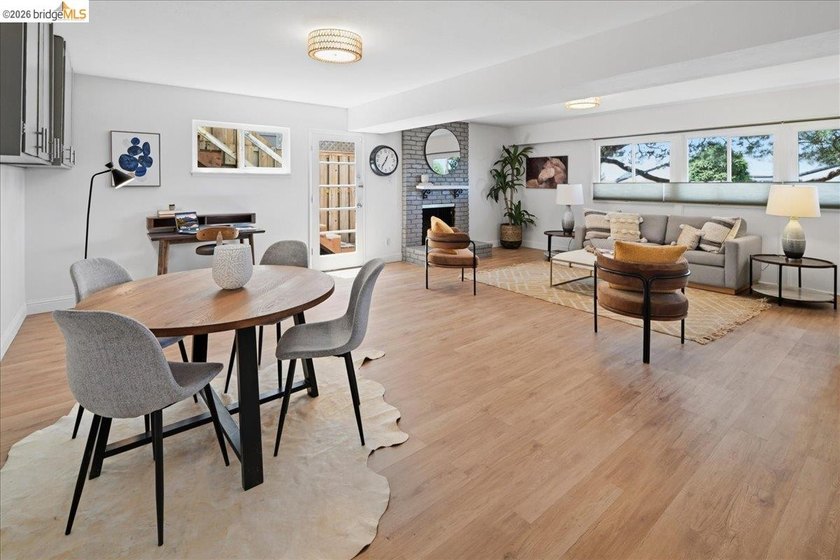 Perched peacefully above it all, this Mid-Century modern home - photo 26