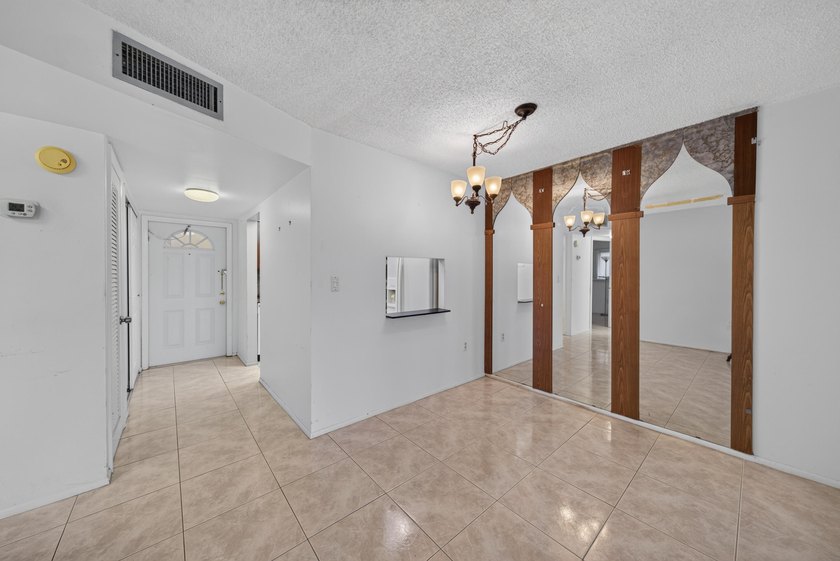 Desirable first-floor end unit in Sunrise Lakes Phase One! This - photo 30