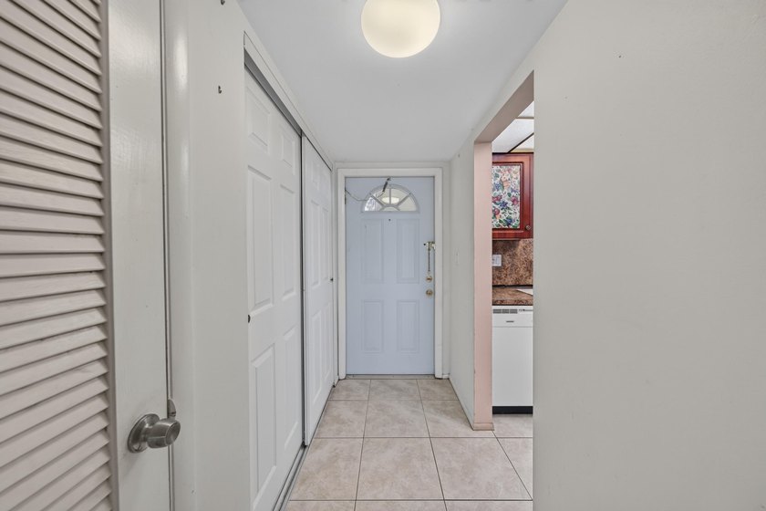 Desirable first-floor end unit in Sunrise Lakes Phase One! This - photo 31