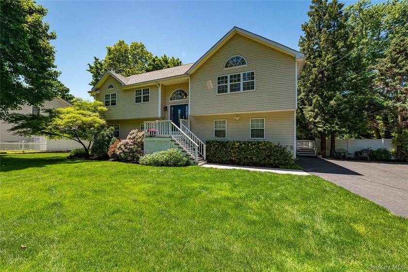 Amazing Huntington Village home perfect for large or extended - photo 2