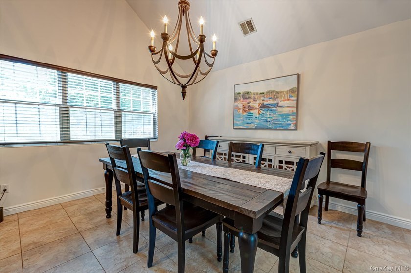 Amazing Huntington Village home perfect for large or extended - photo 8