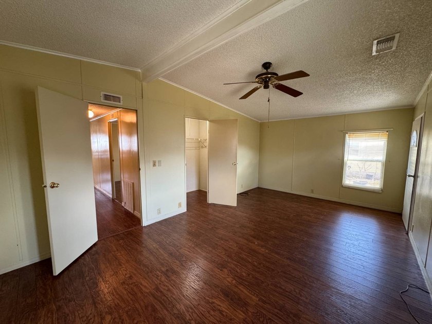 Don't miss this immaculate 2BR/2BA, 1248 sq. ft. home in the - photo 18