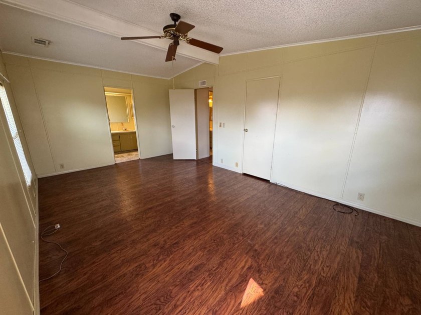 Don't miss this immaculate 2BR/2BA, 1248 sq. ft. home in the - photo 25
