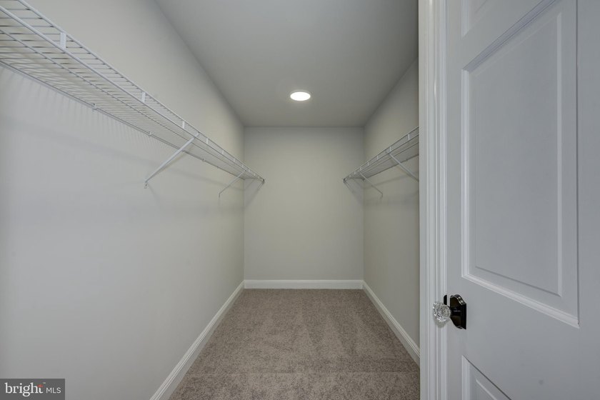 An exceptional opportunity to own a beautifully updated 3 - photo 43